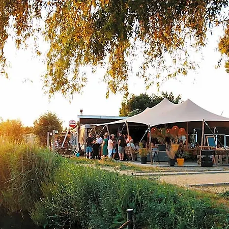Hotel Floatel - De Schans Alphen 3*